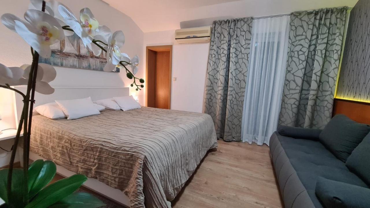 Sobe/Rooms Riva ซาดาร์ ภายนอก รูปภาพ