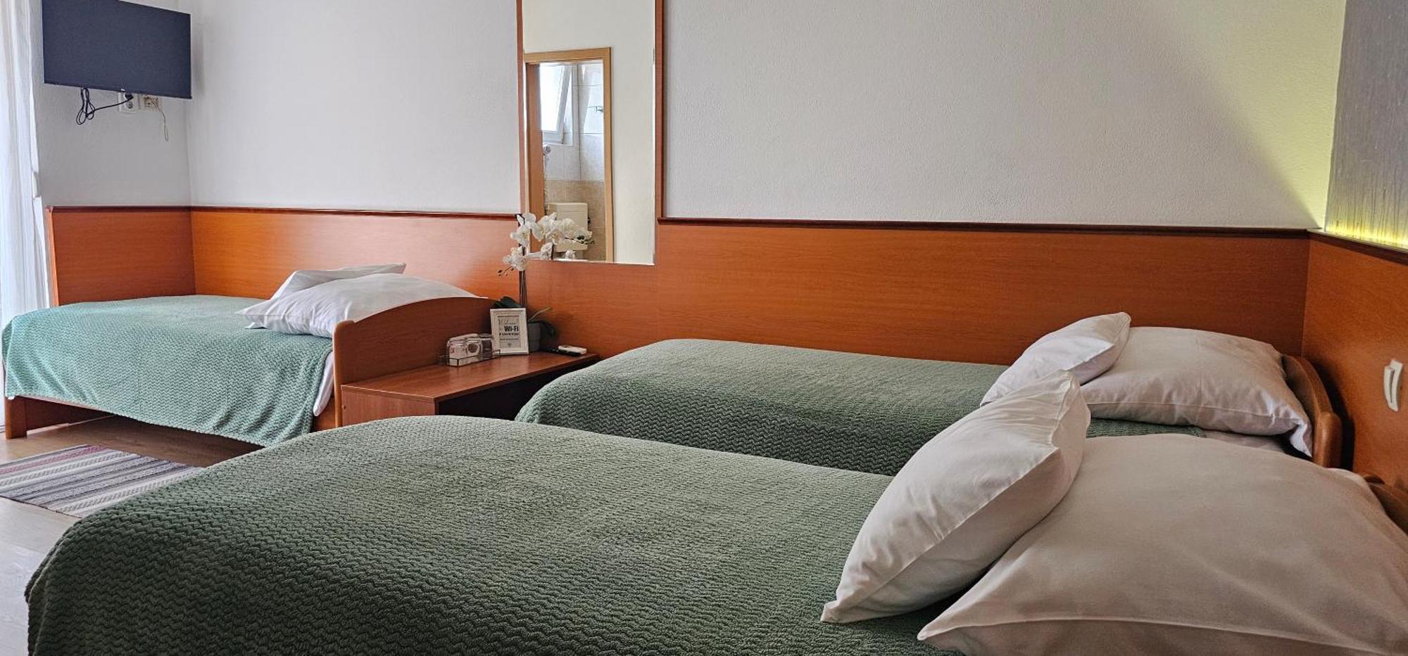 Sobe/Rooms Riva ซาดาร์ ภายนอก รูปภาพ