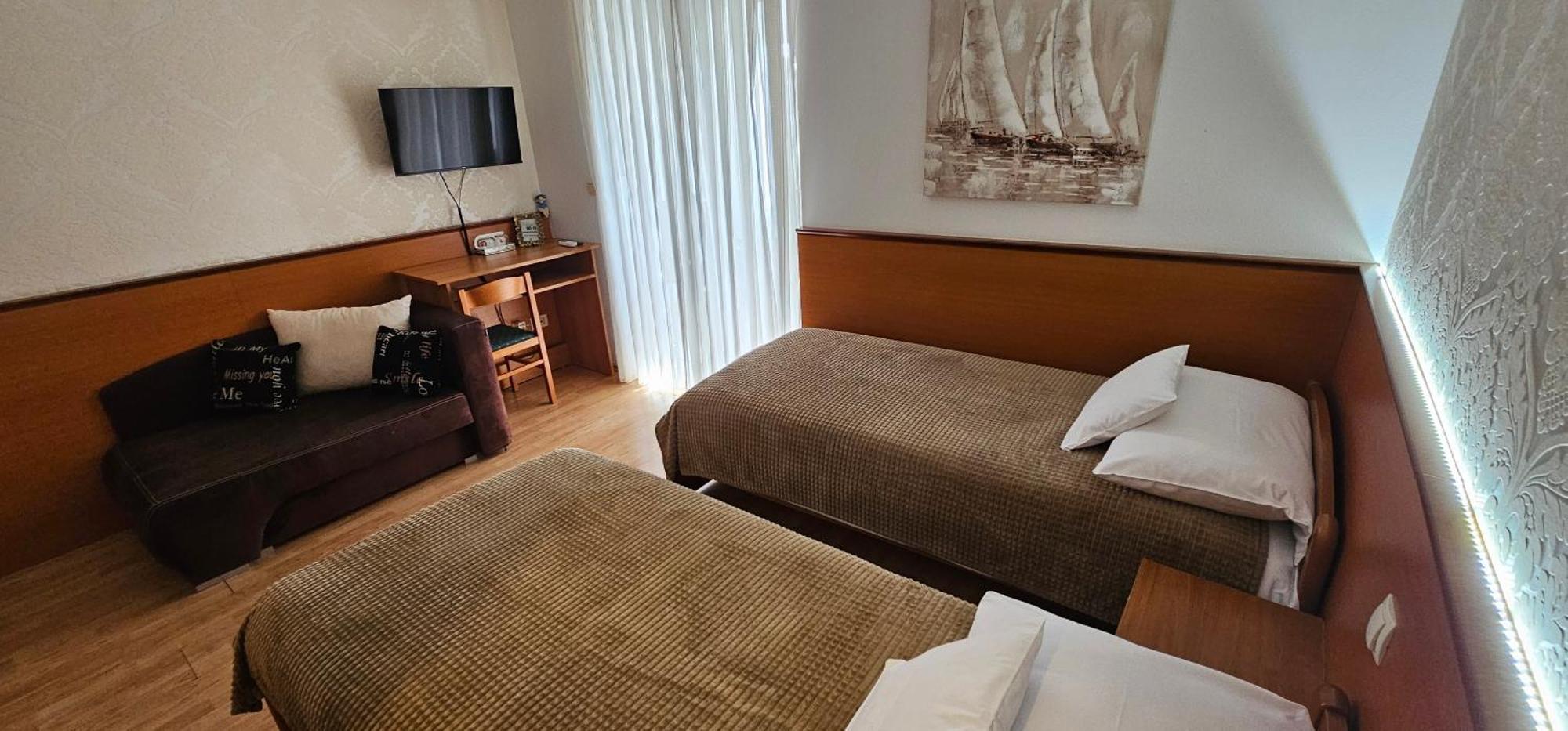 Sobe/Rooms Riva ซาดาร์ ภายนอก รูปภาพ