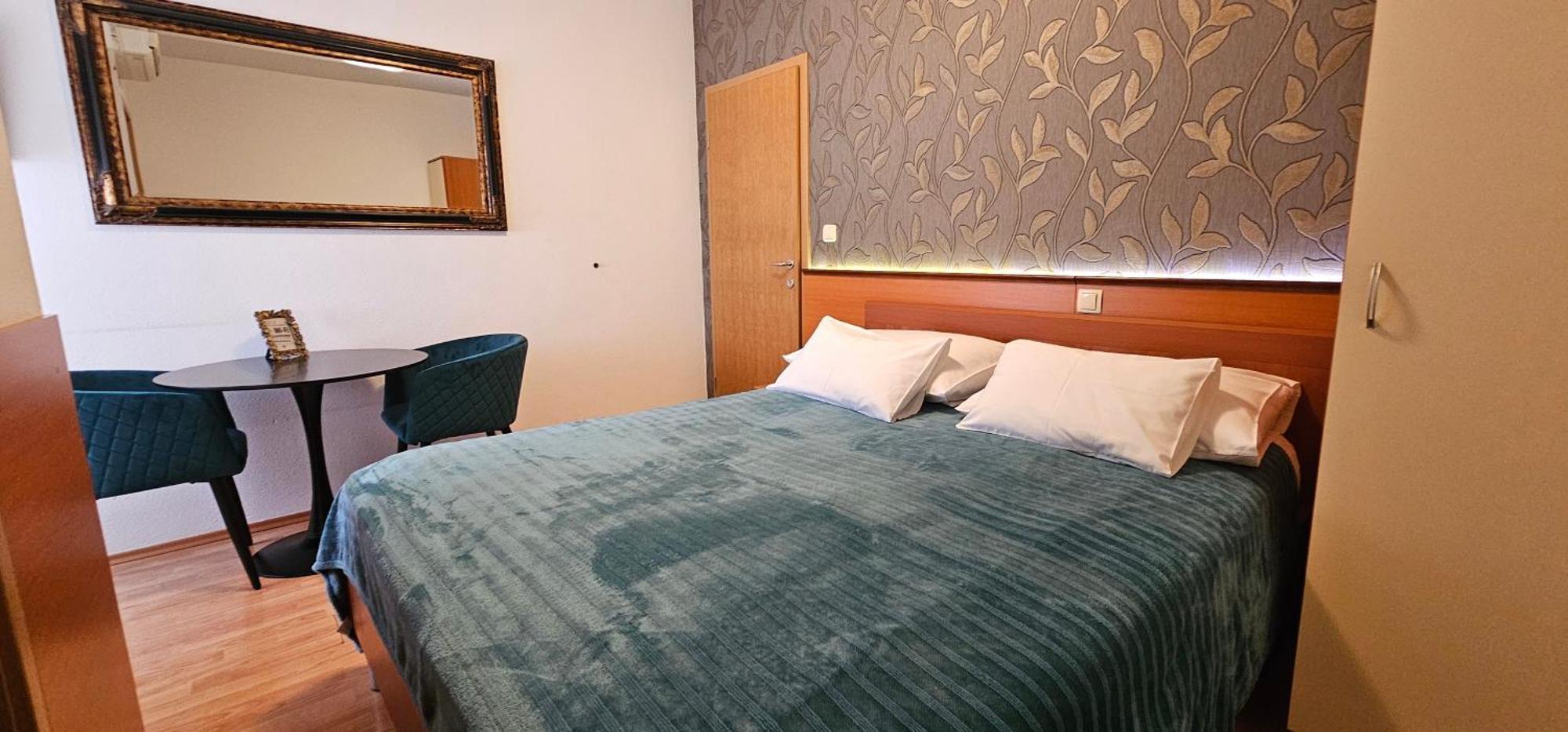 Sobe/Rooms Riva ซาดาร์ ภายนอก รูปภาพ